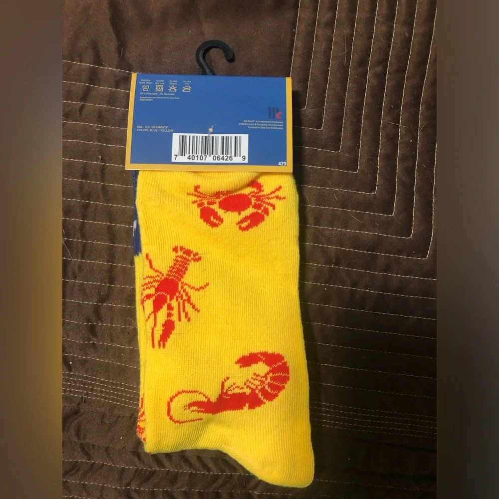 2/$20 NWT Old Bay New England Crab Lobster Mens Crew Socks Sz 6 - 12